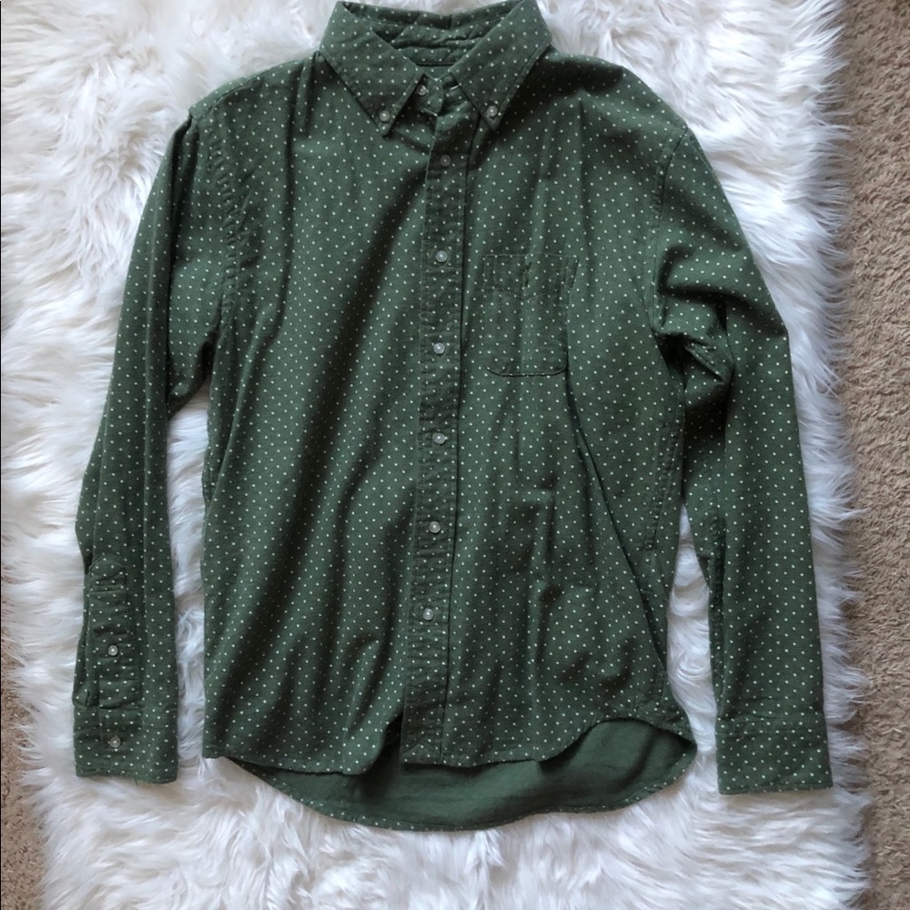 green dot button up